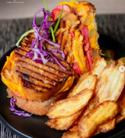 SEVEN RESTAURANTE & LOUNGE
